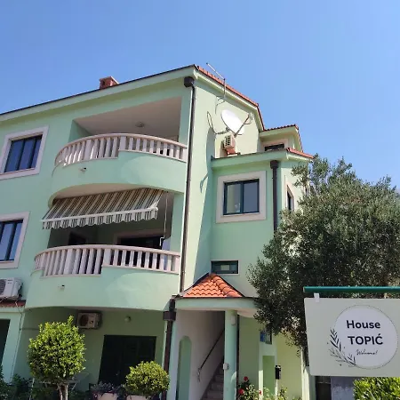 Guest house House Topic Baska Voda