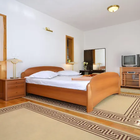 Guest house House Topic 4*