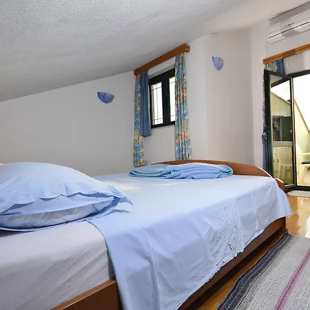 Pensjonat House Topic Baška Voda