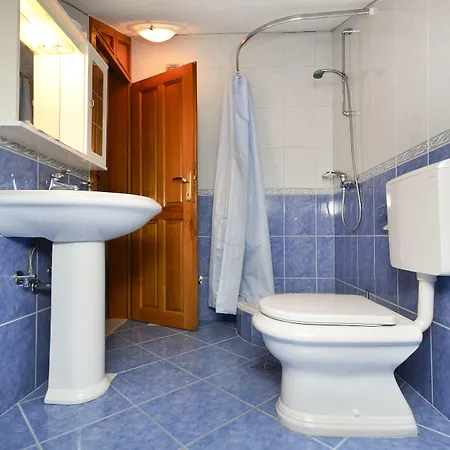 House Topic Guest house