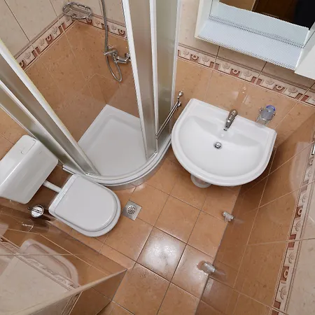 Guest house House Topic