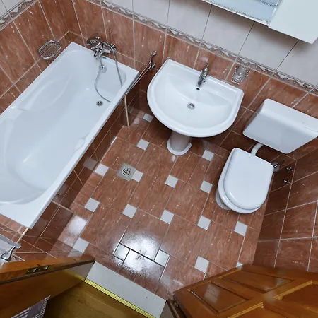 Guest house House Topic