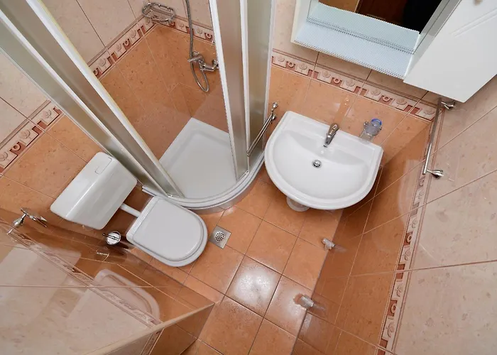 House Topic ゲストハウス Baška Voda